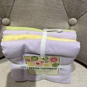 NWT NOW Designs Set of 4 Spring Tea Towels